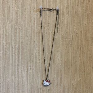 cute, angry, hello kitty face necklace 🎀